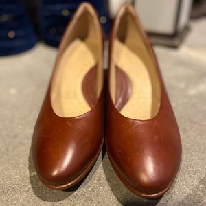 Ecco brand 2 inch heel brown